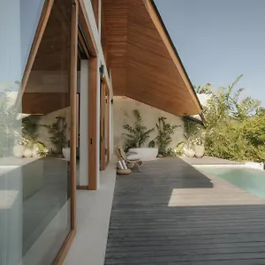 https://sage-villas-bingin.hotelsseminyak.net